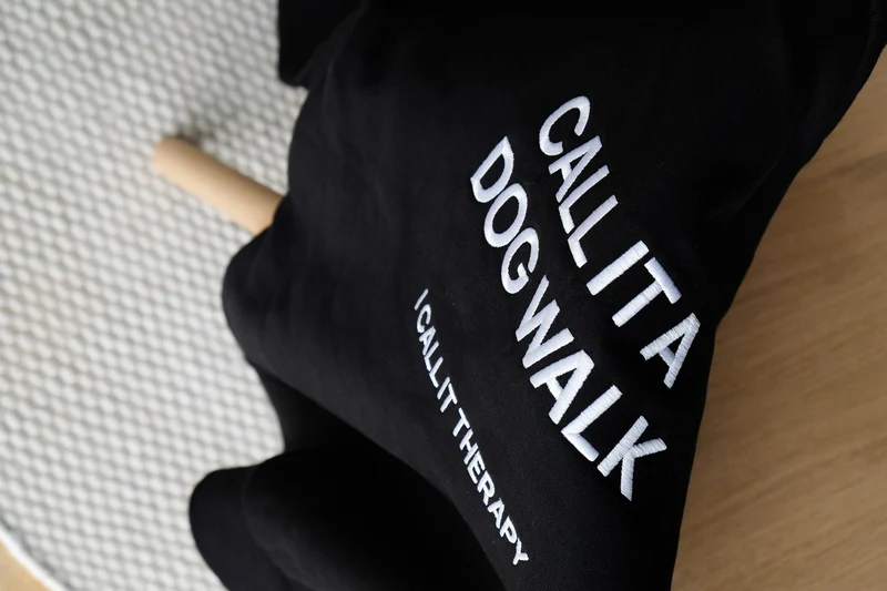 PULLOVER BLACK - CALL IT A DOG WALK I CALL IT THERAPY