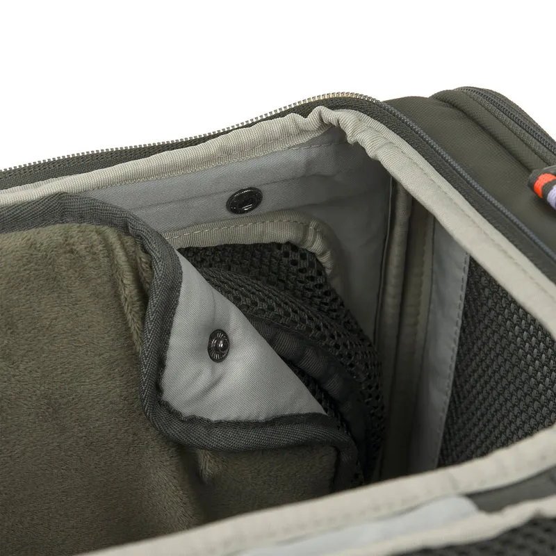 Travel Carrier Bag Benno Dunkelgrün