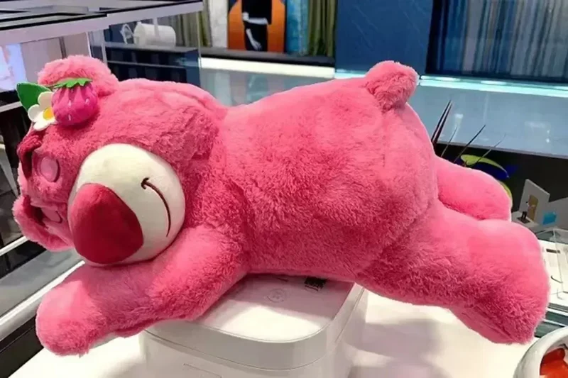 Plüschtier Lotso – Kuscheltier - Stofftier weich
