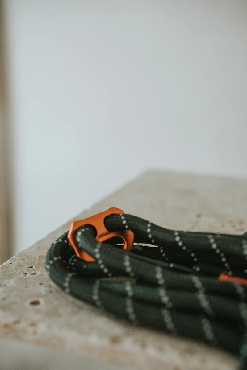 Rock adjustable Leash