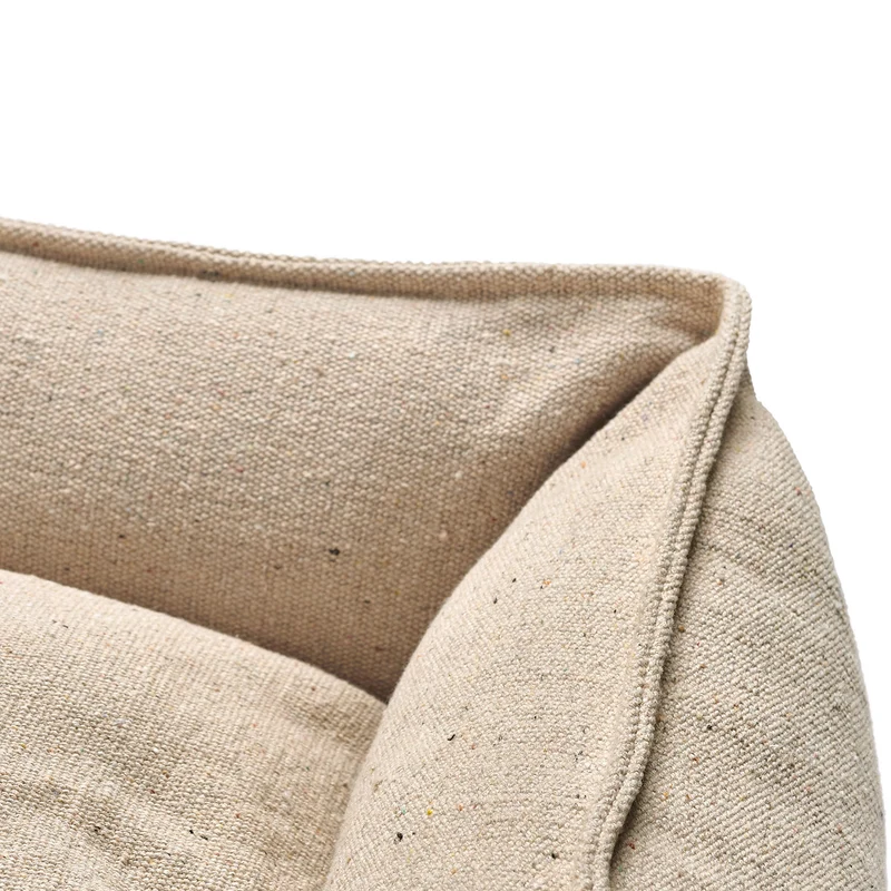 Recycling Hundesofa Belluno