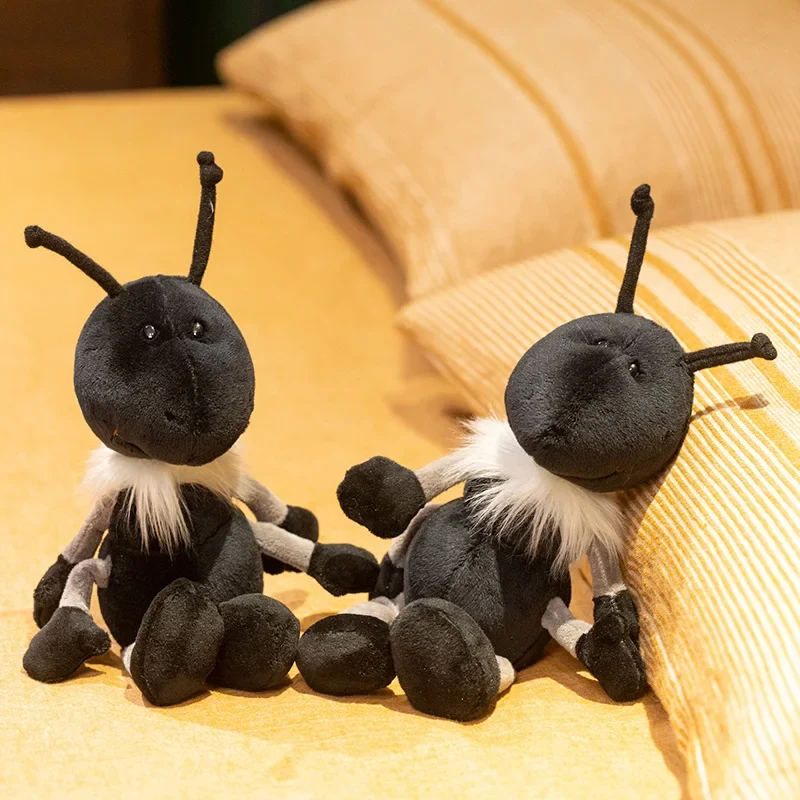 Verlorene Ameisen-Plüschpuppen, Niedliches Ameisen-Stofftier (ca. 28cm)