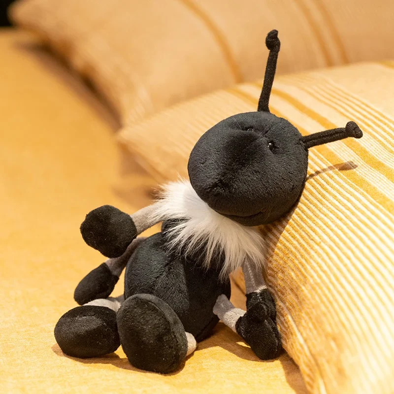 Verlorene Ameisen-Plüschpuppen, Niedliches Ameisen-Stofftier (ca. 28cm)
