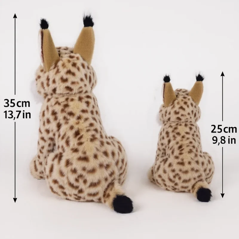 Realistischer Luchs als fröhliches Kuscheltier