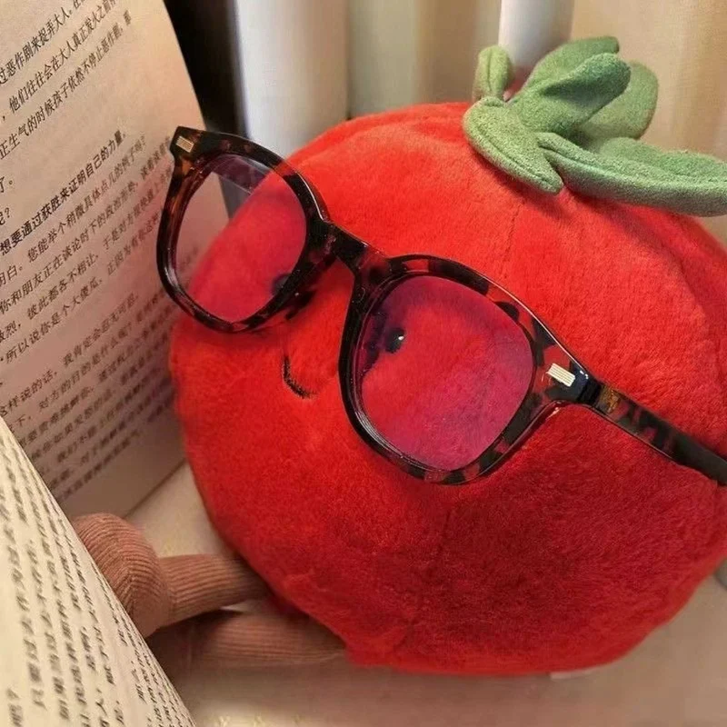 Freundliche Tomate als Plüschtier (ca. 15cm)
