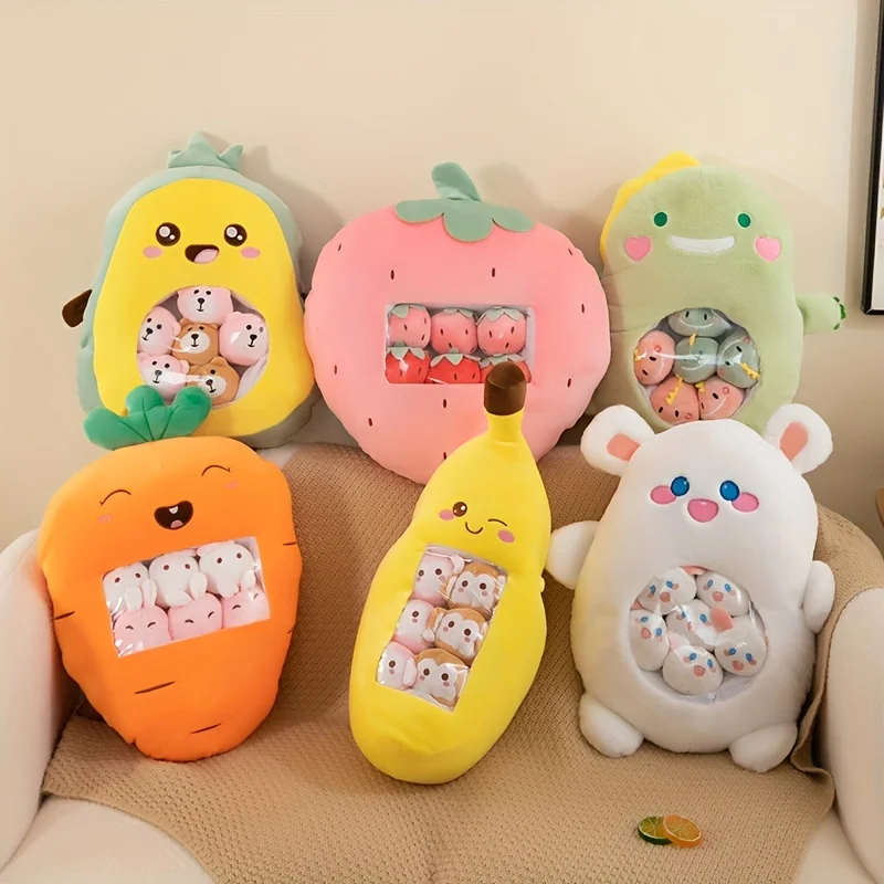 Kawaii Plüschies gefüllt mit Mini Plüschies (Karotte, Erdbeere, Panda etc.)