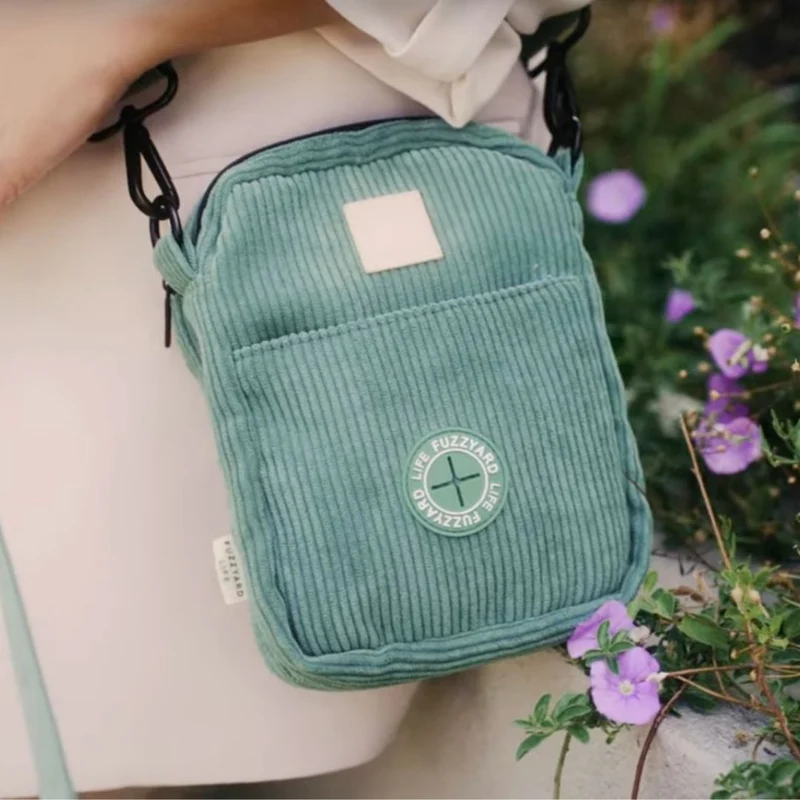 Cross-Body & Leckerlitasche Corduroy Salbei
