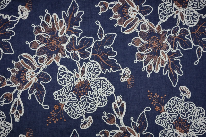Bestickter Jeansstoff Denim Flora