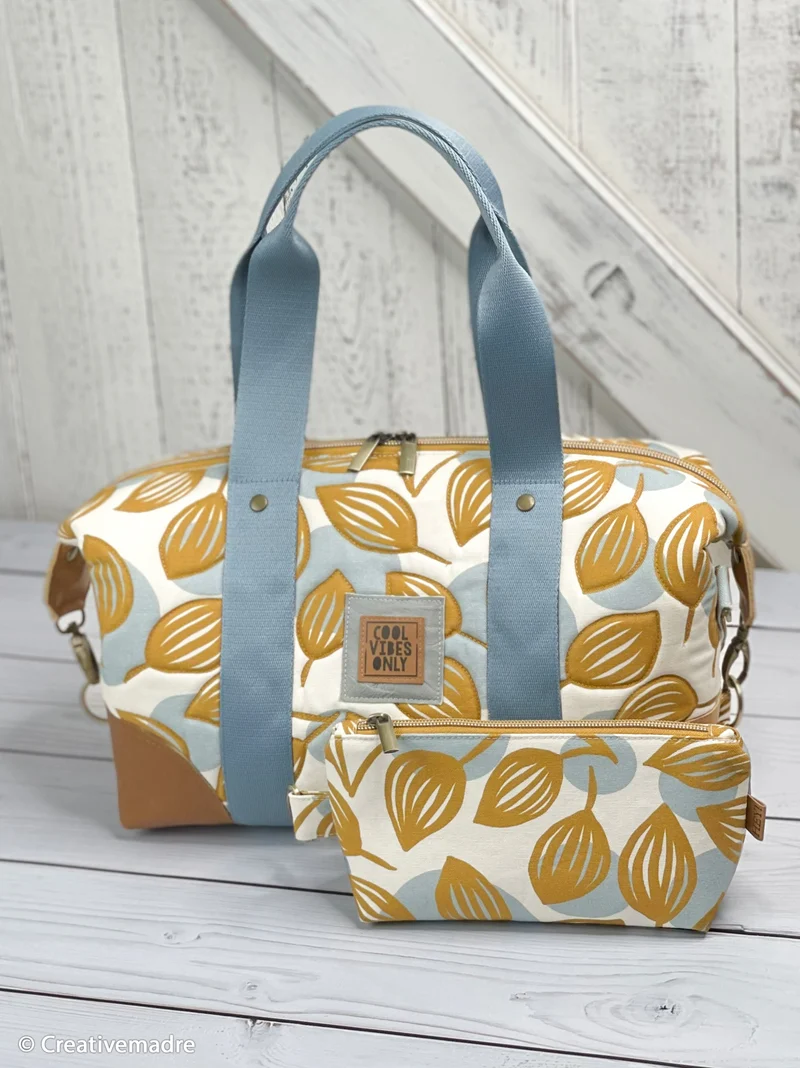 Canvas Dots & Leaves by Emjo Design