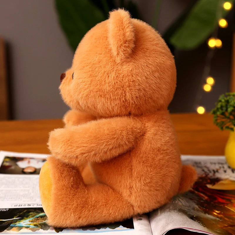 Kuscheliger Teddy Bär aus Plüsch