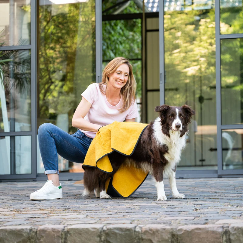 Hundehandtuch mit Eingrifftaschen Maxi