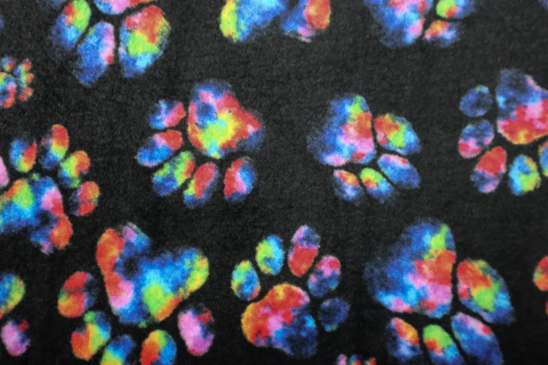 Wellnessfleece Regenbogen Pfoten