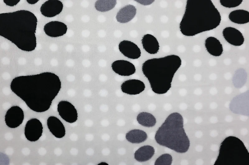 Wellnessfleece Paws & Dots