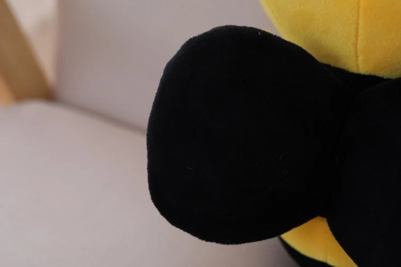 Die lustige Honigbiene als flauschiges Stofftier (ca. 20cm bis 30cm)