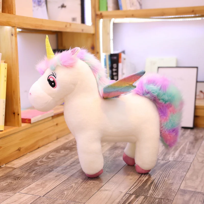 Niedliches Einhorn mit Flügeln Stofftier