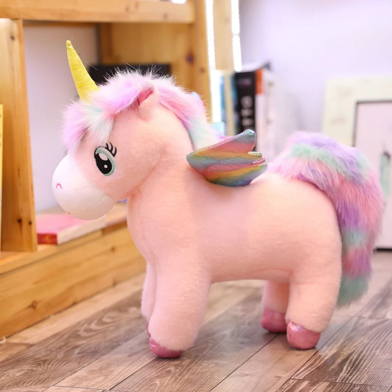 Niedliches Einhorn mit Flügeln Stofftier