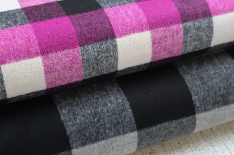Woll-Jacquard Black Check