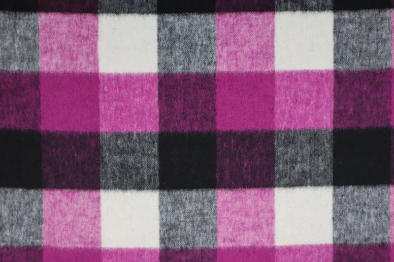 Woll-Jacquard Black Check