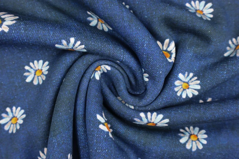 Alpenfleece Digital Denim Gänseblümchen