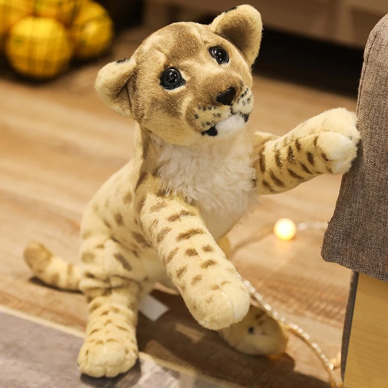 Niedliche Tiger, Leoparen oder Löwen Baby Plüschtiere