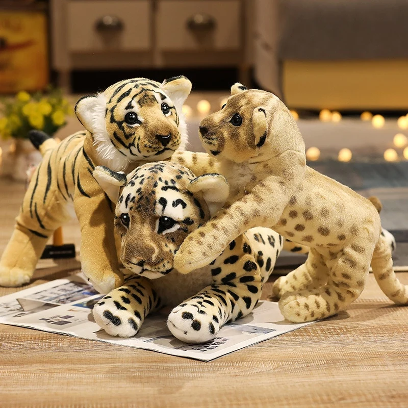 Niedliche Tiger, Leoparen oder Löwen Baby Plüschtiere