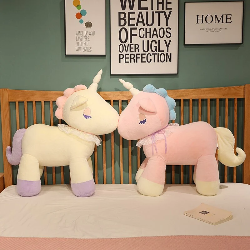 Verträumtes Einhorn Kuscheltier (35 bis 75cm)