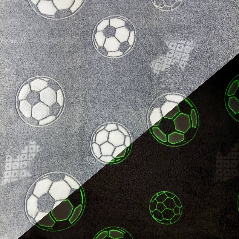 Wellnessfleece Glow in the Dark Fußball