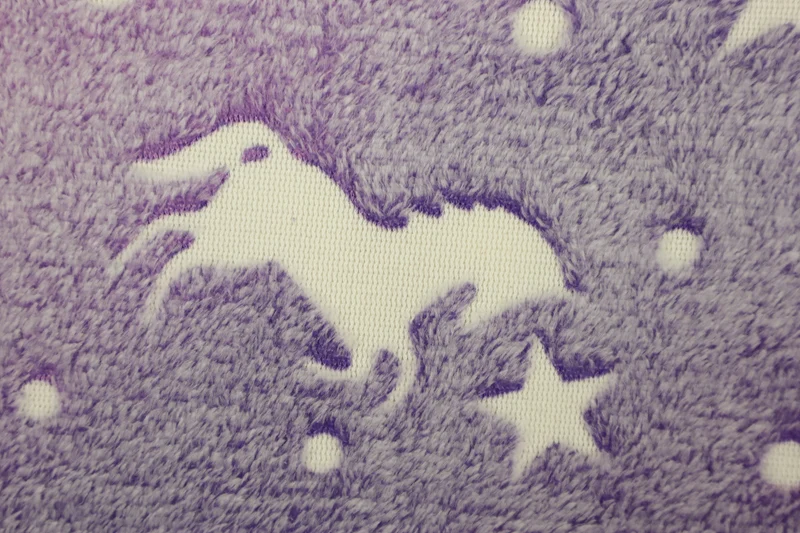 Wellness Fleece Glow in the Dark Einhörner - Design 1