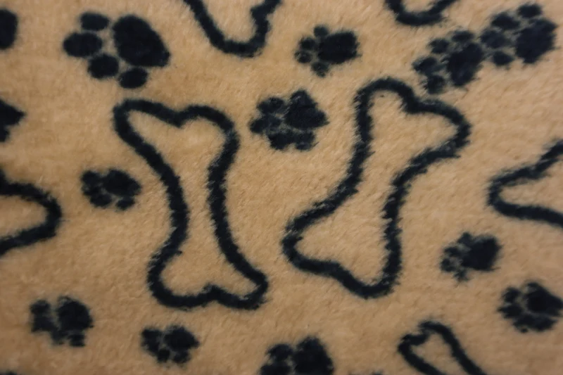Wellnessfleece Pfoten und Knochen