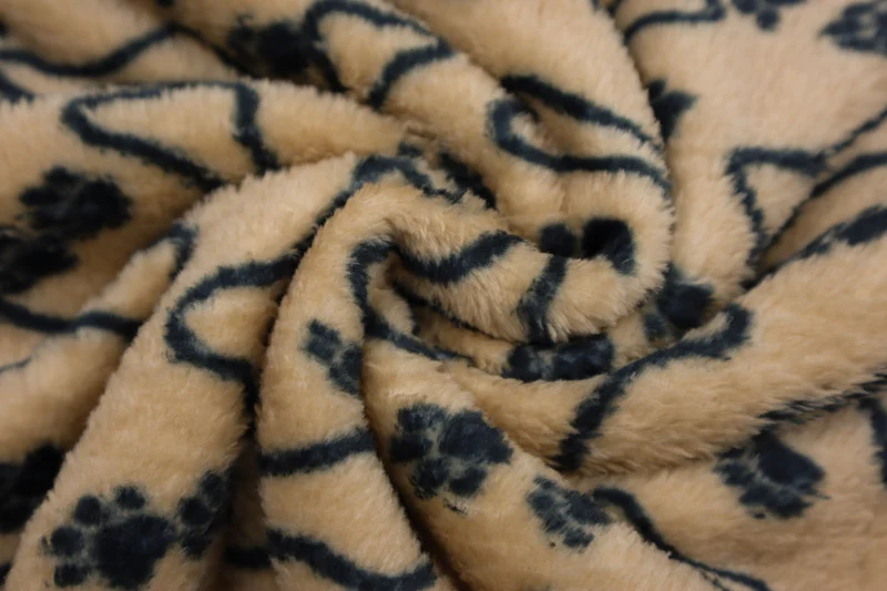 Wellnessfleece Pfoten und Knochen