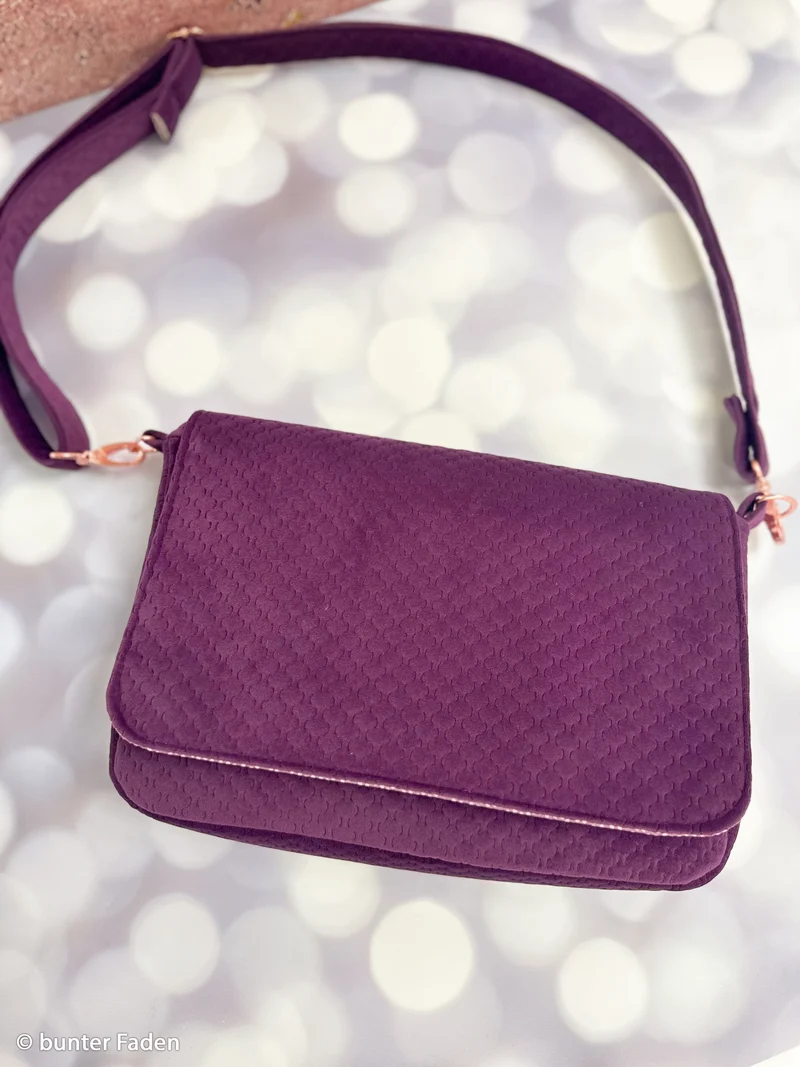 Deko Samt Stoff Caracas - 938 aubergine