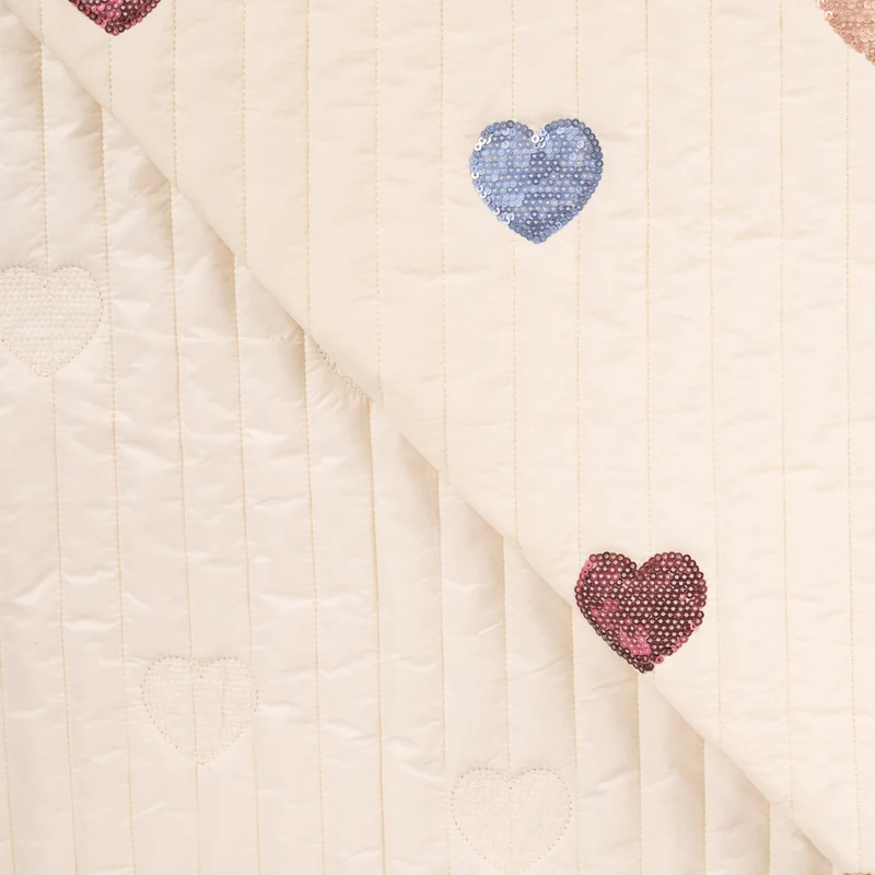 Steppstoff Pailletten Herzen by Qjutie