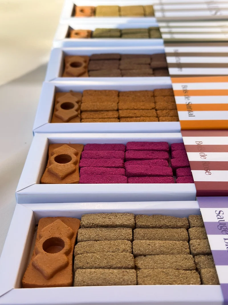 Natürliche Räucherziegel & Brenner