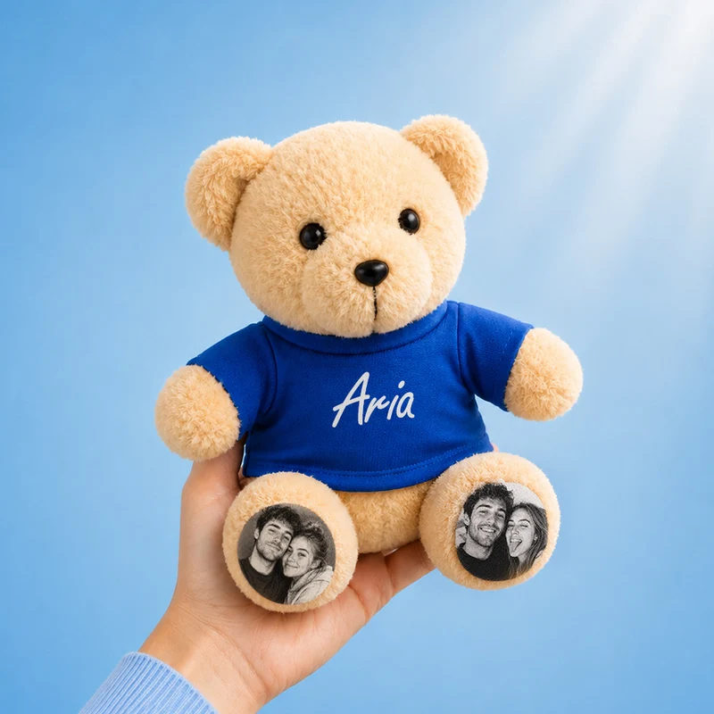 Personalisierter Teddybär mit individuellen Fotofüßen und Namens-T-Shirt – ein individuelles Plüschgeschenk für Paare, Kinder und geliebte Menschen