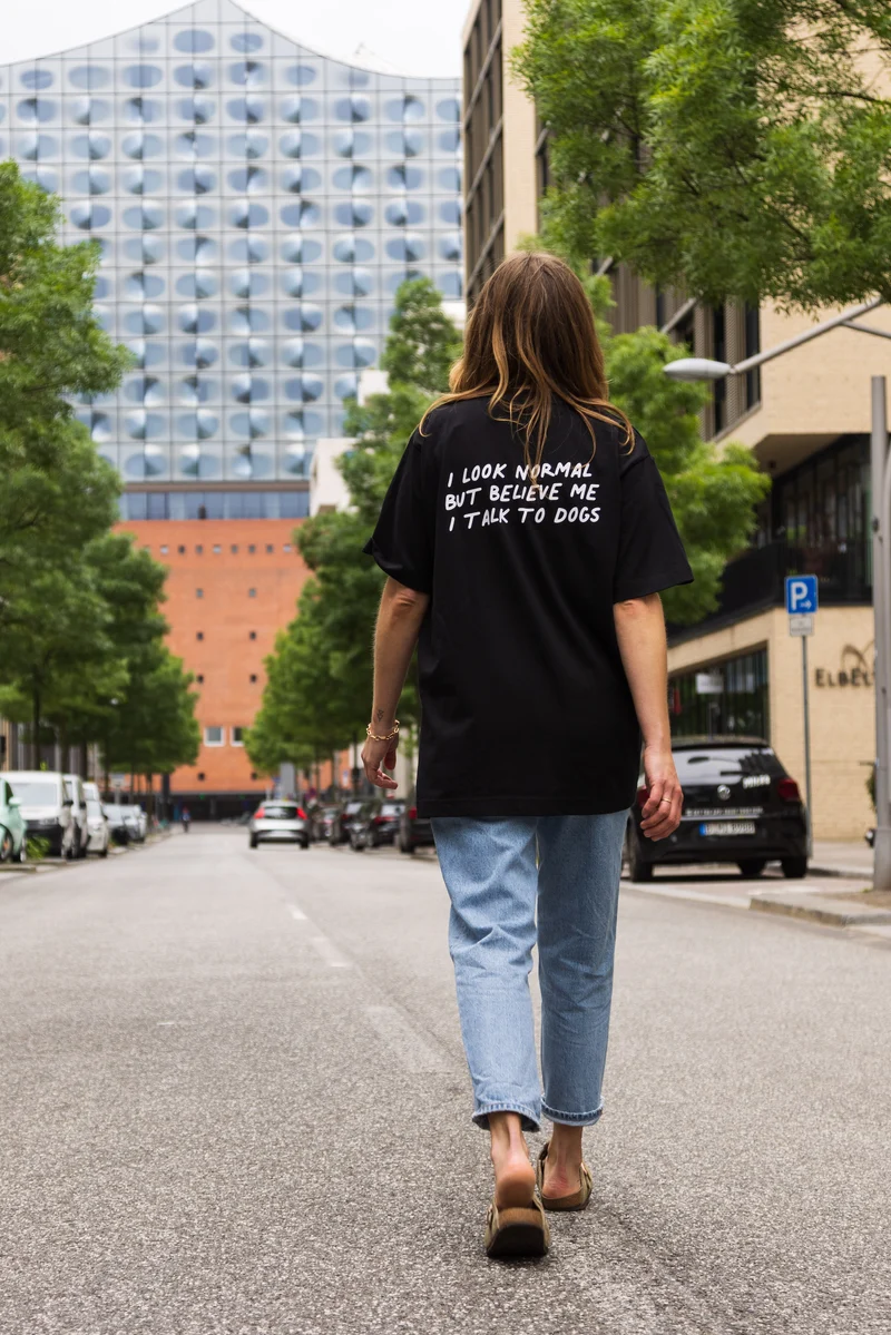 T-Shirt "I look normal" Schwarz