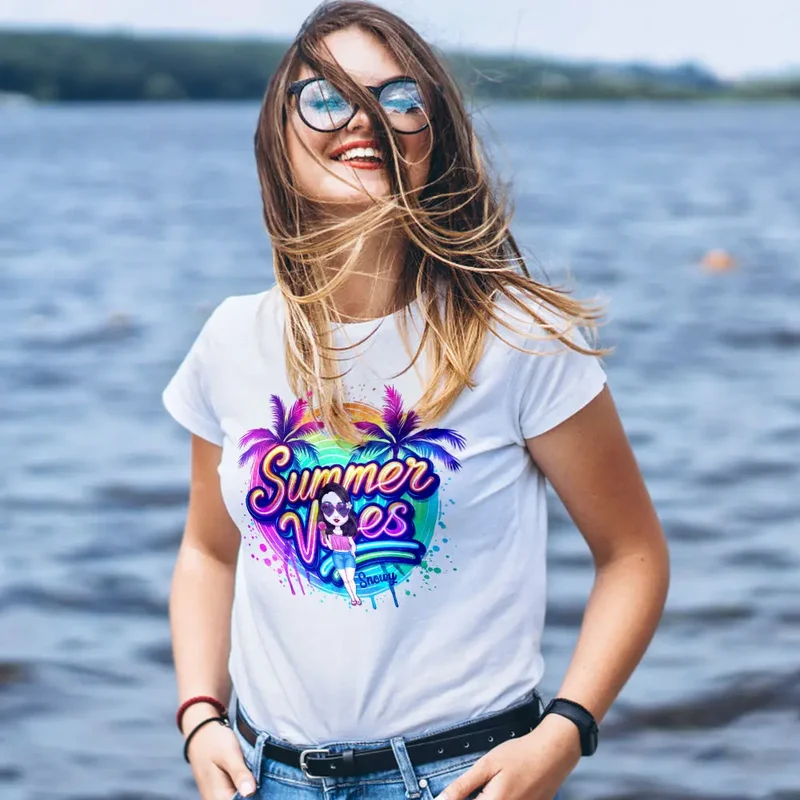 Personalisiert Cartoon Sommer Vibes T-Shirt mit Namen