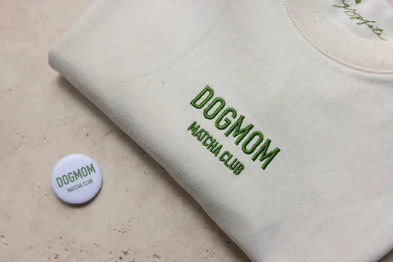 T-Shirt DOGMOM MATCHA CLUB Natural Raw gestickt - Limited Edition