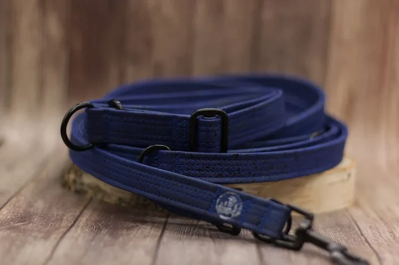 Korkleder Hundeleine | Robust & Vegan | Denim | Beschläge wählbar