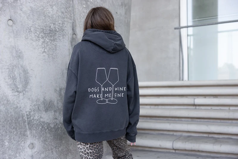 Oversize Hoodie "DOGS AND WINE" Vintage