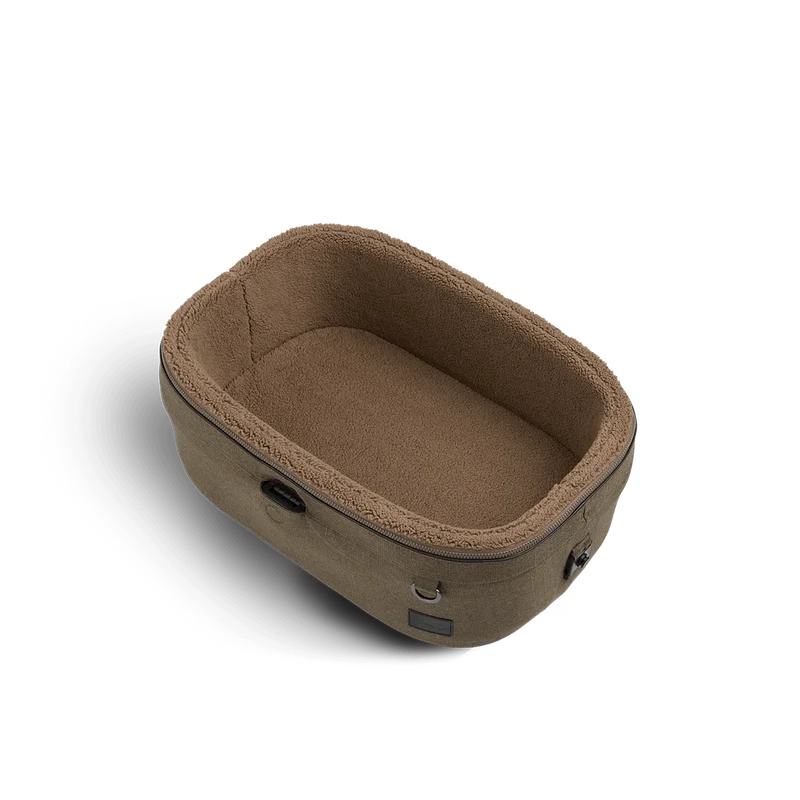 Isofix Autositz & Transportbox Maeve™ Small Flex von Tavo für Hunde bis 12 kg | GREENGUARD-Gold-Zertifizierung | Farbe: Brindle