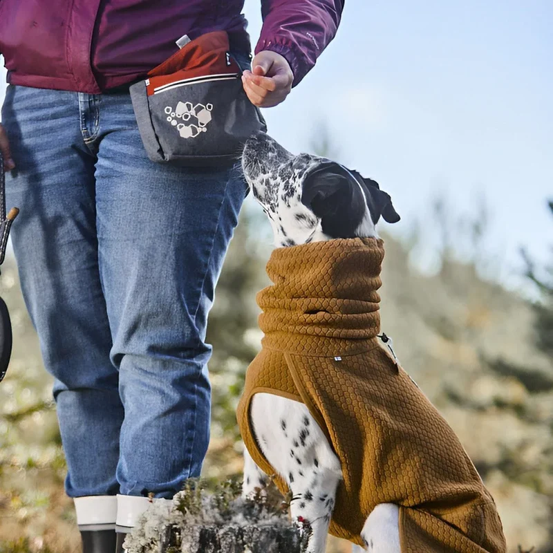 Wärmende Hundejacke Warming Midlayer von Hurtta | Super bequem & recyceltes Material | Desert