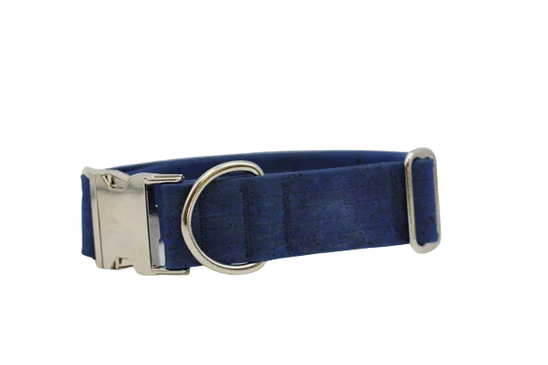 Hundehalsband mit Klickverschluss | Korkleder | Umweltfreundlich | Robust & Vegan | Denim/Silber
