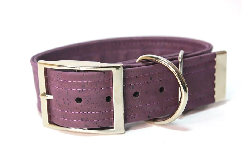 Hundehalsband mit Dornschnalle | Korkleder | Umweltfreundlich | Robust & Vegan | Flieder/silber