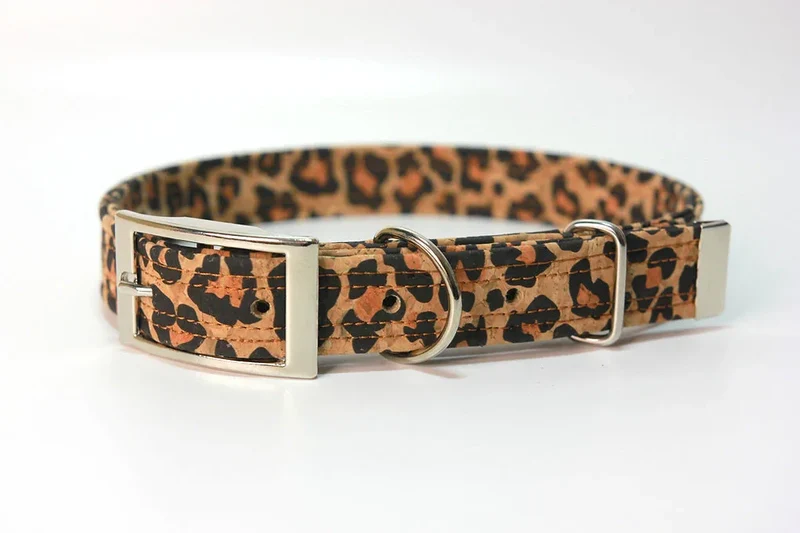 Hundehalsband mit Dornschnalle | Korkleder | Umweltfreundlich | Robust & Vegan | Leo/Silber