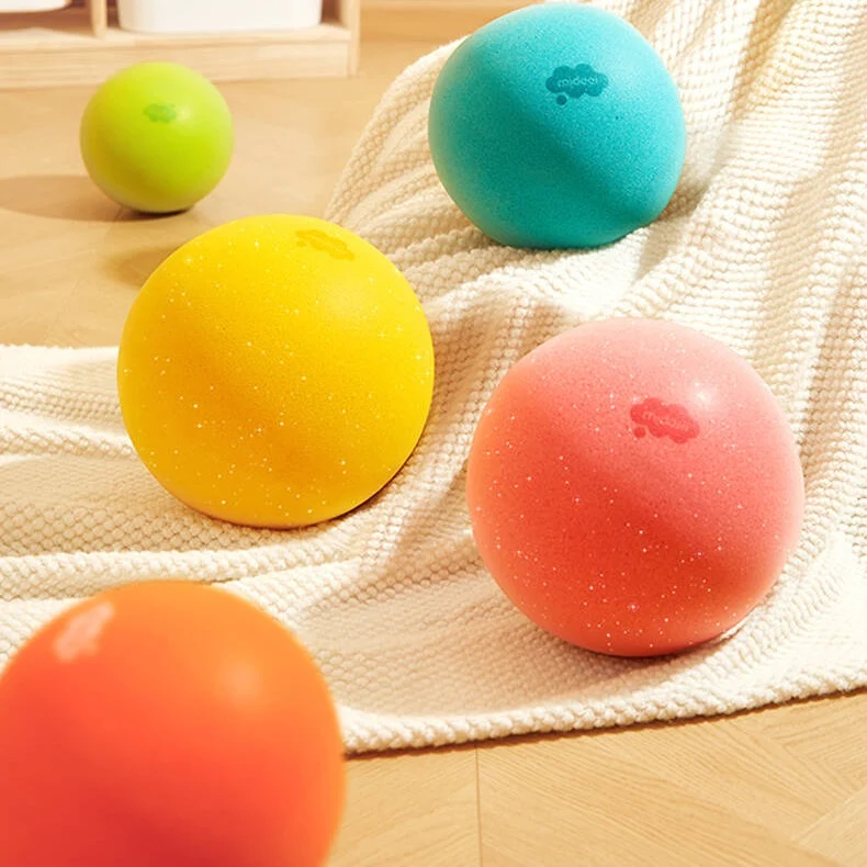 Leiser Plüschball – Grasgrün