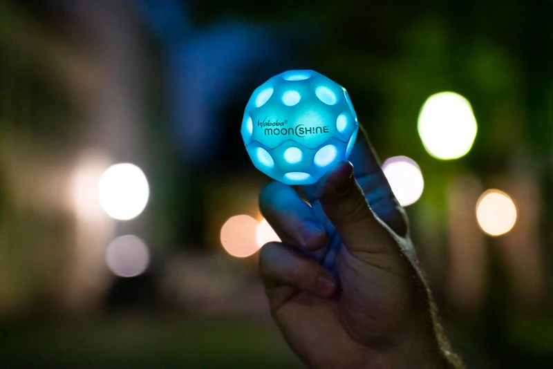 Leuchtender Moonshine Ball - blau