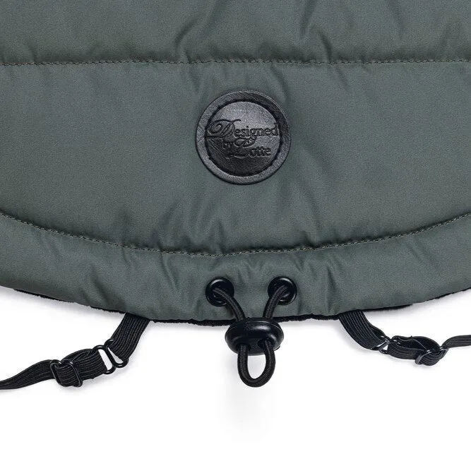 Designed by Lotte Hundemantel Zhanti – Warm, wasserfest & stylisch