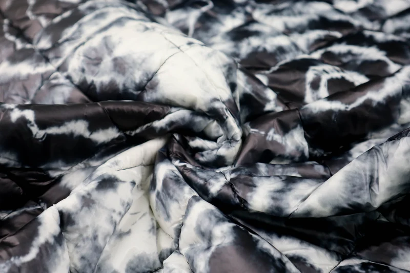 Steppstoff Black Batik