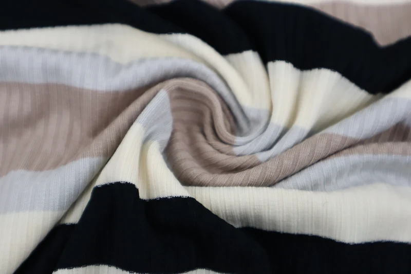Strickstoff Streifen Design 2