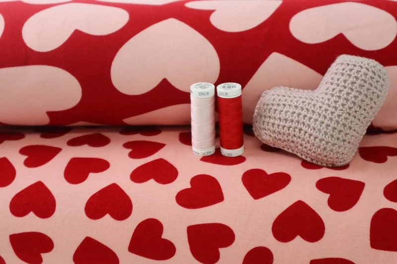 French Terry angeraut Lovely Hearts